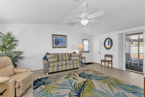 Villa ou maison à vendre à Punta Gorda, Floride: 1 chambre, 72.19 m2 № 2137718 - photo 12