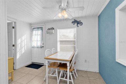 Villa ou maison à vendre à Punta Gorda, Floride: 1 chambre, 72.19 m2 № 2137718 - photo 6