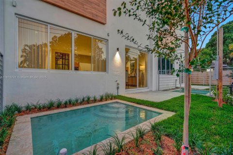Adosado en venta en Fort Lauderdale, Florida, 3 dormitorios, 189.15 m2 № 2022535 - foto 13