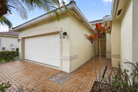 Villa ou maison à vendre à West Palm Beach, Floride: 4 chambres, 196.21 m2 № 2146222 - photo 4