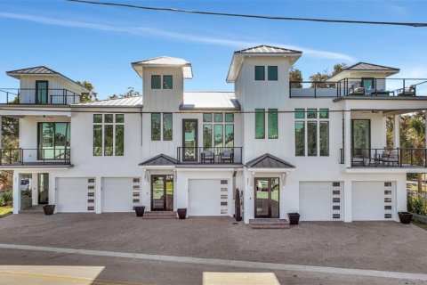 Adosado en alquiler en Dunedin, Florida, 3 dormitorios, 164.44 m2 № 1540974 - foto 1