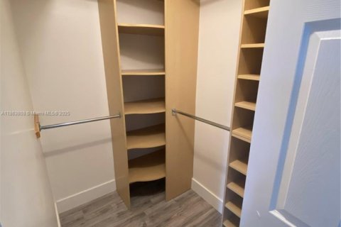 Adosado en venta en Pembroke Pines, Florida, 3 dormitorios, 132.66 m2 № 1891717 - foto 4