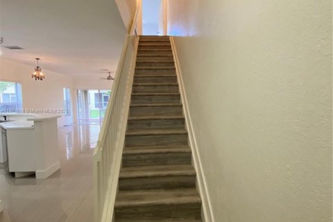 Adosado en venta en Pembroke Pines, Florida, 3 dormitorios, 132.66 m2 № 1891717 - foto 5
