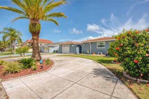 Casa en Hudson, Florida 2 dormitorios, 165.92 m2 № 2107164
