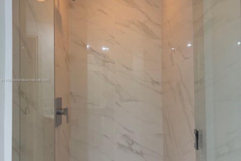 Condominio en venta en Miami, Florida, 2 dormitorios, 107.02 m2 № 2014071 - foto 28