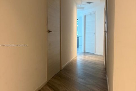 Condominio en venta en Miami, Florida, 2 dormitorios, 107.02 m2 № 2014071 - foto 12