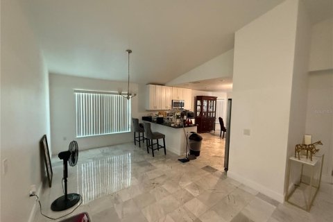 House in Kissimmee, Florida 4 bedrooms, 171.78 sq.m. № 1850046 - photo 15