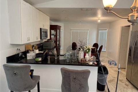House in Kissimmee, Florida 4 bedrooms, 171.78 sq.m. № 1850046 - photo 4