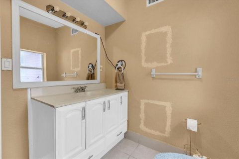 House in Saint Petersburg, Florida 3 bedrooms, 133.59 sq.m. № 2231939 - photo 18