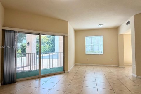 Copropriété à vendre à Doral, Floride: 3 chambres, 121.52 m2 № 2273543 - photo 6