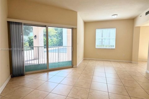 Copropriété à vendre à Doral, Floride: 3 chambres, 121.52 m2 № 2273543 - photo 4