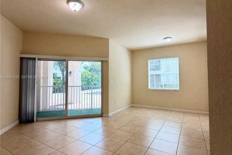 Copropriété à vendre à Doral, Floride: 3 chambres, 121.52 m2 № 2273543 - photo 28
