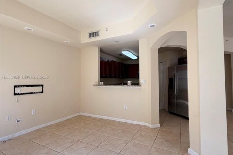 Copropriété à vendre à Doral, Floride: 3 chambres, 121.52 m2 № 2273543 - photo 9