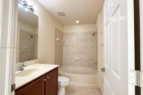Copropriété à vendre à Doral, Floride: 3 chambres, 121.52 m2 № 2273543 - photo 20