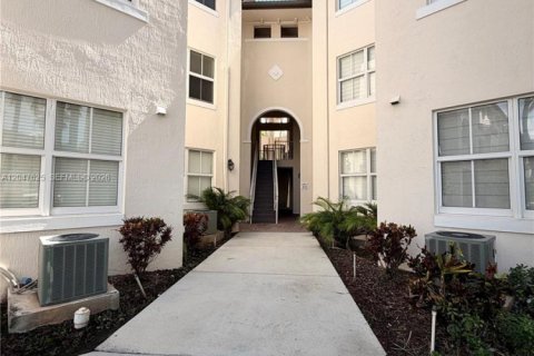Condo à Doral, Floride, 3 chambres  № 2273543
