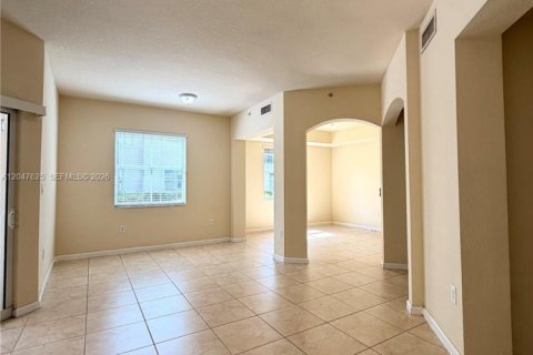 Copropriété à vendre à Doral, Floride: 3 chambres, 121.52 m2 № 2273543 - photo 5