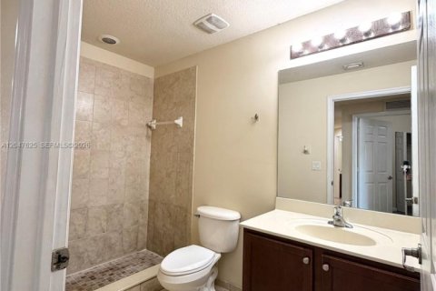 Copropriété à vendre à Doral, Floride: 3 chambres, 121.52 m2 № 2273543 - photo 17