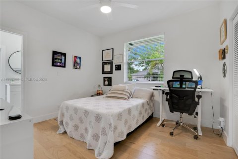 House in Weston, Florida 5 bedrooms, 228.08 sq.m. № 2060728 - photo 29