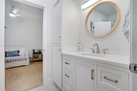 House in Weston, Florida 5 bedrooms, 228.08 sq.m. № 2060728 - photo 27