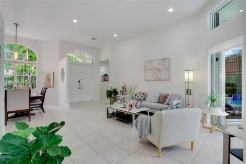 House in Weston, Florida 5 bedrooms, 228.08 sq.m. № 2060728 - photo 6