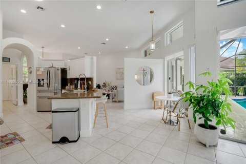 House in Weston, Florida 5 bedrooms, 228.08 sq.m. № 2060728 - photo 10