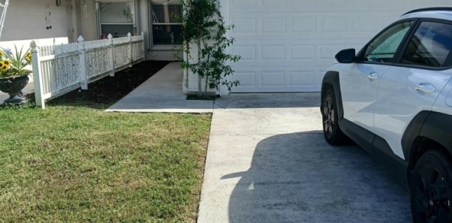Villa ou maison à Royal Palm Beach, Floride 3 chambres, 134.62 m2 № 2417949