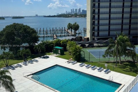 Copropriété à louer à Miami, Floride: 1 chambre, 77.2 m2 № 2029529 - photo 22