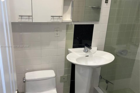 Copropriété à louer à Miami, Floride: 1 chambre, 77.2 m2 № 2029529 - photo 17