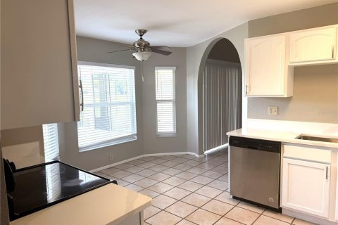 House in Brandon, Florida 3 bedrooms, 212.28 sq.m. № 2152113 - photo 7
