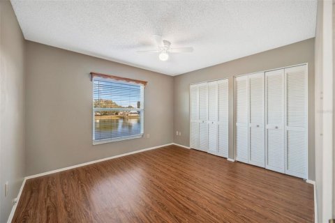 House in Brandon, Florida 3 bedrooms, 212.28 sq.m. № 2152113 - photo 23