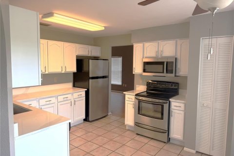 House in Brandon, Florida 3 bedrooms, 212.28 sq.m. № 2152113 - photo 8