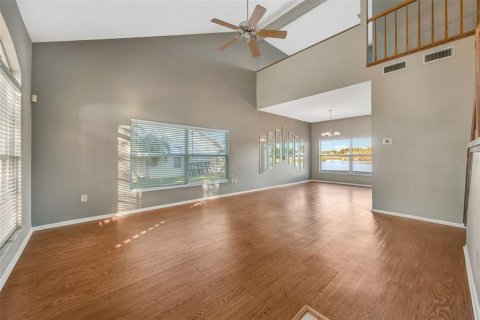 House in Brandon, Florida 3 bedrooms, 212.28 sq.m. № 2152113 - photo 4