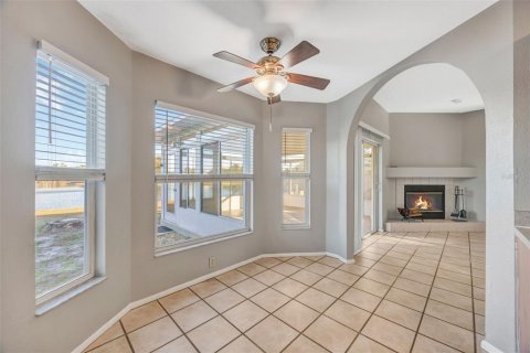 House in Brandon, Florida 3 bedrooms, 212.28 sq.m. № 2152113 - photo 9