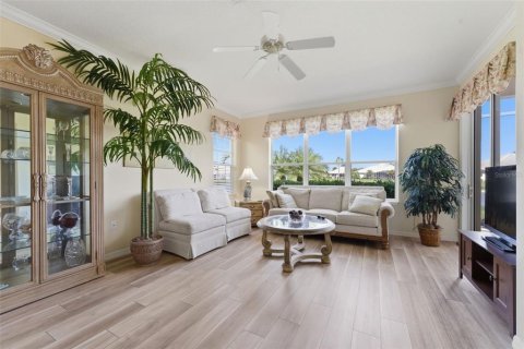 Villa ou maison à vendre à North Port, Floride: 2 chambres, 153.94 m2 № 2313346 - photo 5
