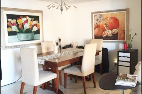 Condominio en alquiler en Aventura, Florida, 3 dormitorios, 132.76 m2 № 1982727 - foto 8