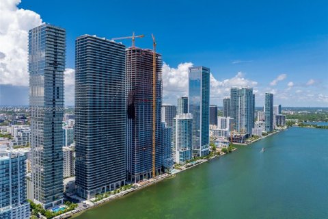 Condo à Miami, Floride, 4 chambres  № 2001814