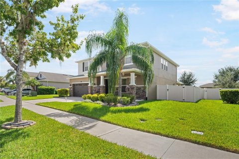 House in Wesley Chapel, Florida 4 bedrooms, 303.42 sq.m. № 1903016 - photo 2