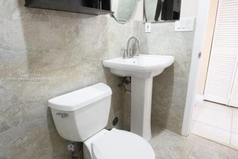 Купить виллу или дом в Майами, Флорида 3 спальни, 151.62м2, № 1678934 - фото 22