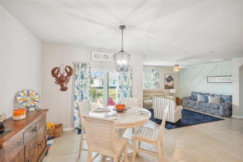 House in Punta Gorda, Florida 4 bedrooms, 169.83 sq.m. № 1774677 - photo 10