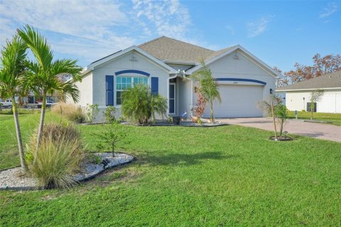 House in Punta Gorda, Florida 4 bedrooms, 169.83 sq.m. № 1774677 - photo 5