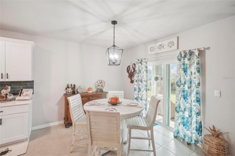 House in Punta Gorda, Florida 4 bedrooms, 169.83 sq.m. № 1774677 - photo 9