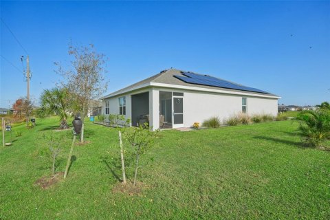 House in Punta Gorda, Florida 4 bedrooms, 169.83 sq.m. № 1774677 - photo 28