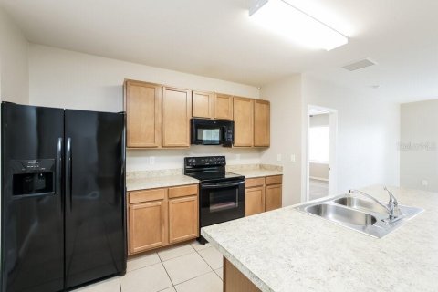 Casa en alquiler en Cape Coral, Florida, 3 dormitorios, 156.45 m2 № 1893755 - foto 9