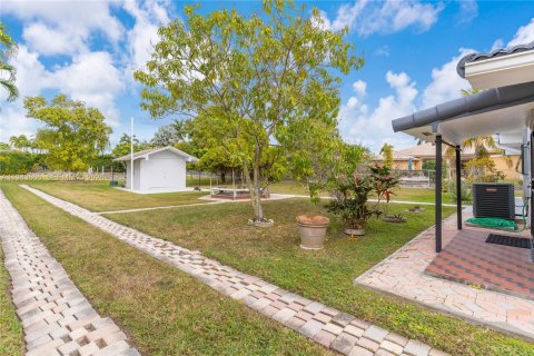 Casa en venta en Miami, Florida, 3 dormitorios, 193.98 m2 № 2002503 - foto 7