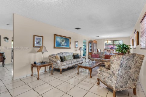 Casa en venta en Miami, Florida, 3 dormitorios, 193.98 m2 № 2002503 - foto 9