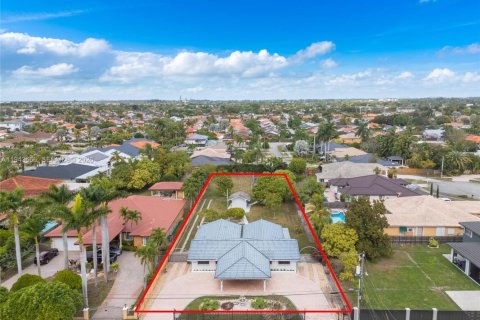 Casa en Miami, Florida 3 dormitorios, 193.98 m2 № 2002503