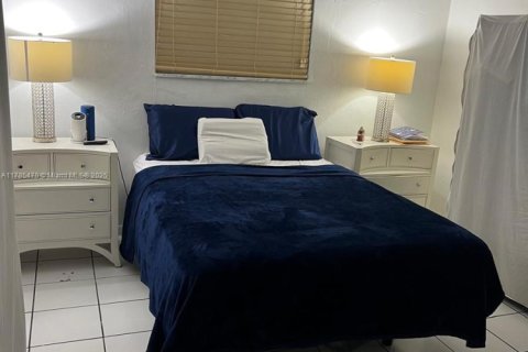 Condo in North Miami Beach, Florida, 1 bedroom  № 1862798 - photo 5