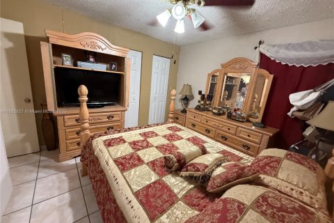 Купить кондоминиум в Хайалиа, Флорида 2 спальни, 87.33м2, № 1932246 - фото 11