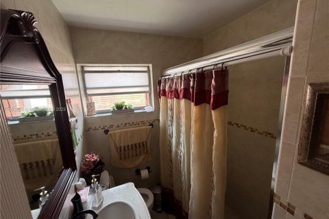 Купить кондоминиум в Хайалиа, Флорида 2 спальни, 87.33м2, № 1932246 - фото 13