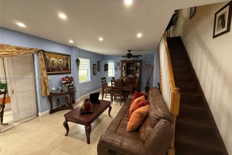 Купить кондоминиум в Хайалиа, Флорида 2 спальни, 87.33м2, № 1932246 - фото 6